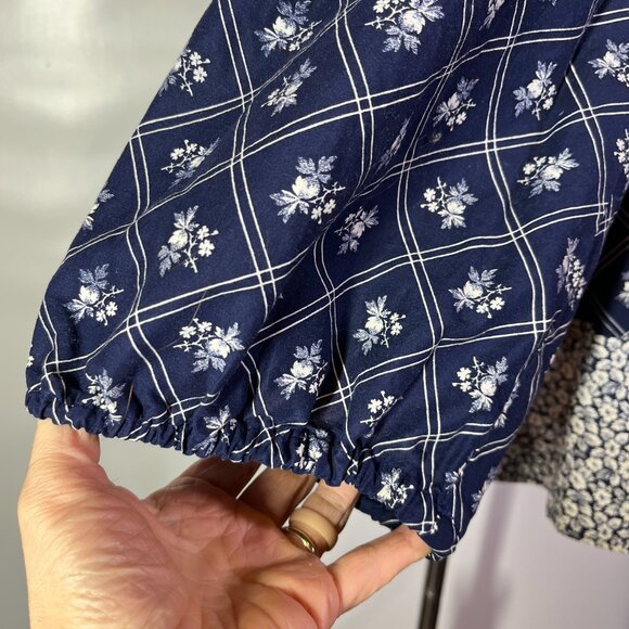 Vintage 1970s Nancy B Blue Floral Minidress Long Sleeves *Flaw - Picture 11 of 16